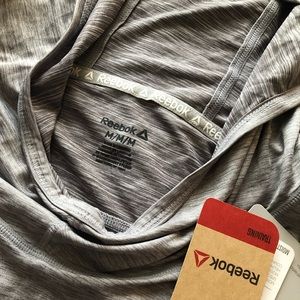 Reebok sleeveless hooded top M
